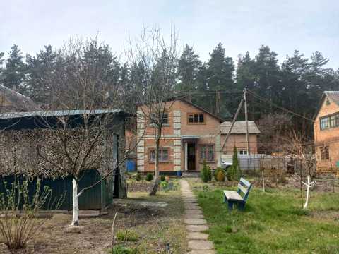 будинок за адресою Центральна, 1