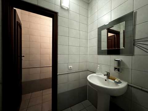 комерційна за адресою Наукова вул., 12-А