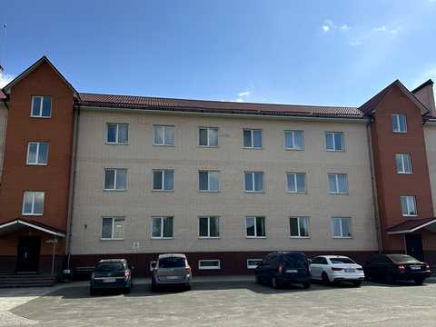 комерційна за адресою Соборна вул. (Леніна), 4