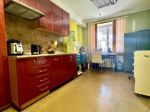комерційна за адресою Перемоги просп., 27