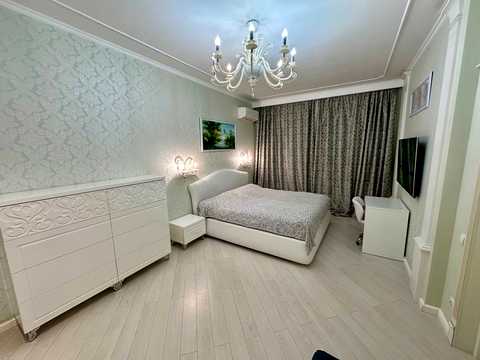 квартира за адресою Київ, Дніпровська набережна вул., 14-А