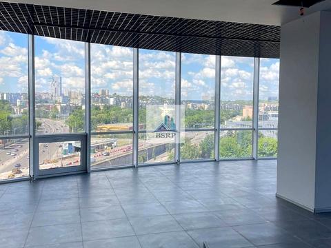 комерційна за адресою Степана Бандери просп. (Московський), 9-б