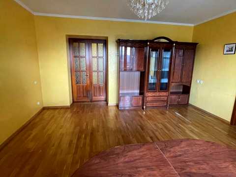 квартира за адресою Старонаводницька вул., 6