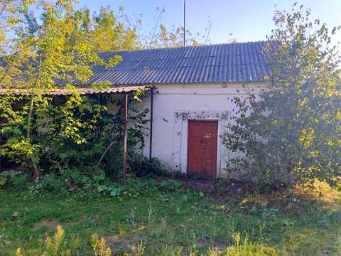 комерційна за адресою Центральна, 90