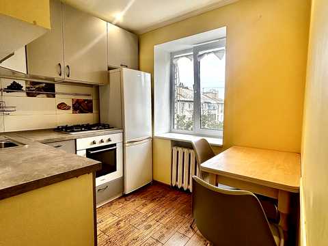 квартира за адресою Верховної Ради бульв., 31