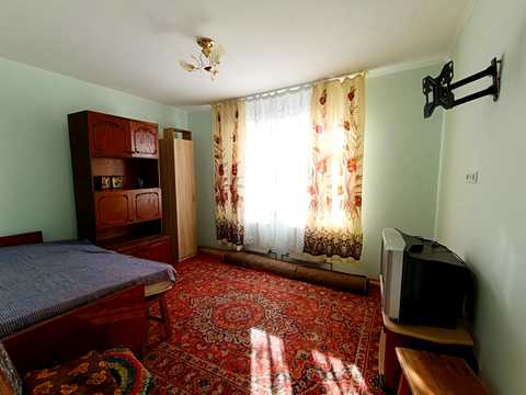 дом по адресу с. Песчаное, Руслана Шеремета, 76