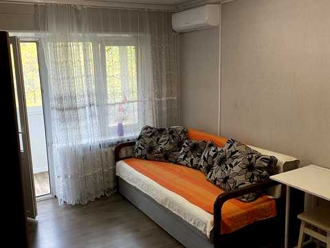 квартира за адресою Метробудівська вул., 8