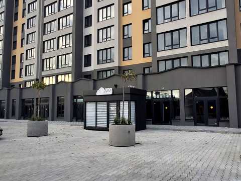 комерційна за адресою Романа Шухевича вул. (Курчатова), 8/2