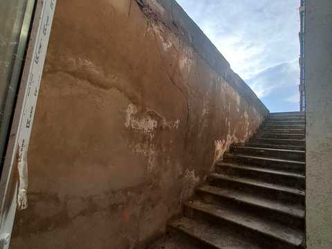комерційна за адресою Сніжна вул., 52