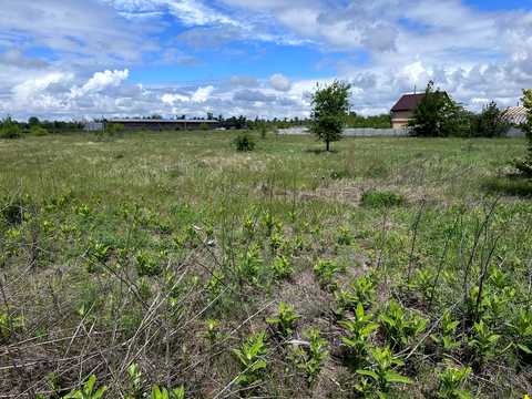 участок по адресу Тополинна, 55