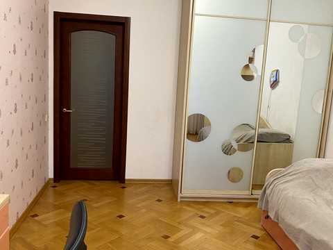 квартира за адресою Левка Лук'яненка вул. (Василя Жуковського), 21-А