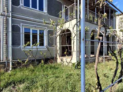 дом по адресу Центральна