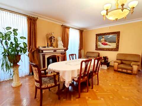 будинок за адресою Тіниста вул., 16