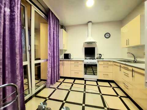 квартира за адресою вул.Софіївська, 76
