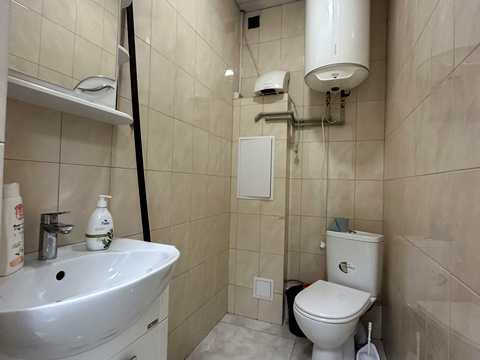 комерційна за адресою Потічна вул., 1д