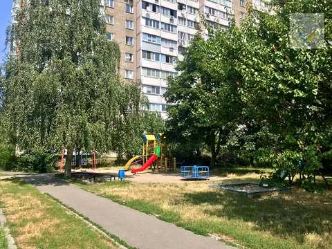 квартира за адресою Академіка Єфремова вул. (Командарма Уборевича), 18