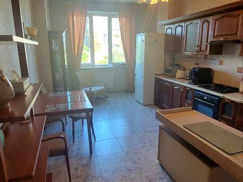 квартира по адресу Довженко ул., 2
