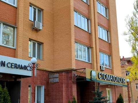 комерційна за адресою В'ячеслава Чорновола вул. (Войкова), 10