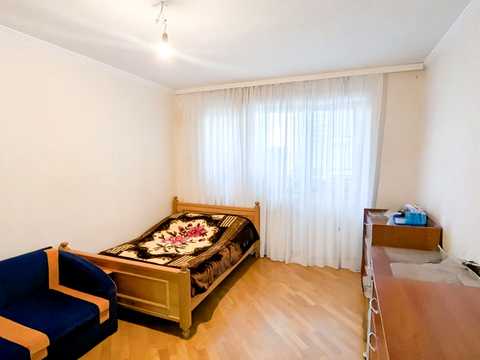 квартира за адресою Жовтнева, 7