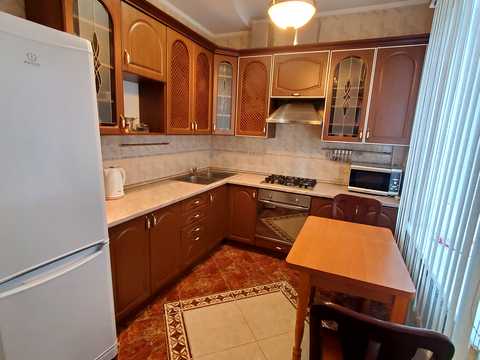квартира за адресою Почайнинська вул., 45/48