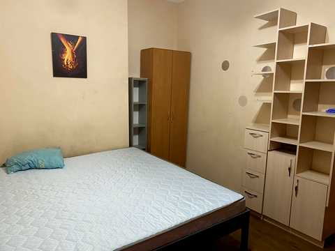 квартира за адресою Олександра Кониського вул. (Володарського), 7