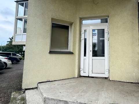 комерційна за адресою Федора Ернста вул., 8а