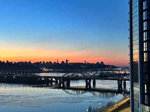 квартира за адресою Дніпровська набережна вул., 15к