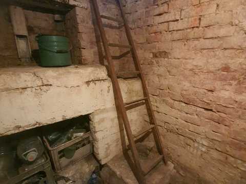 паркомісце за адресою Дегтярівська вул., 56