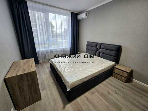 квартира за адресою Причальна вул., 14
