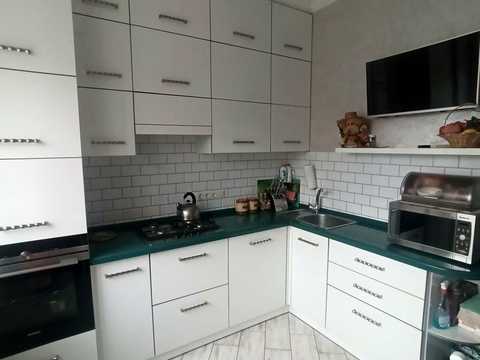 квартира за адресою Новодарницька вул., 13