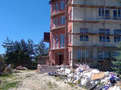 коммерческая по адресу Набережна, 1