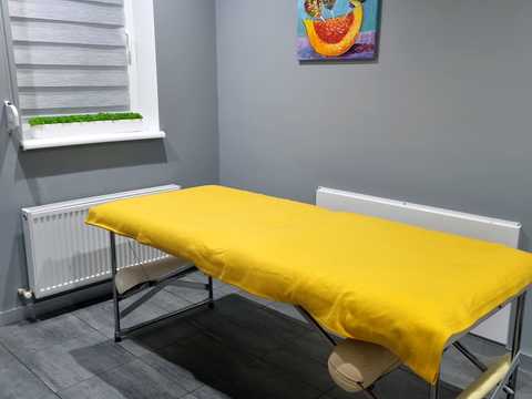 комерційна за адресою смт. Обухівка, Мужества, 2