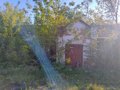 комерційна за адресою Центральна, 90