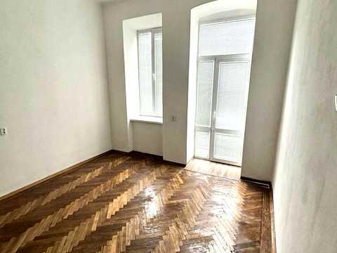 квартира за адресою Богдана Хмельницького вул., 62