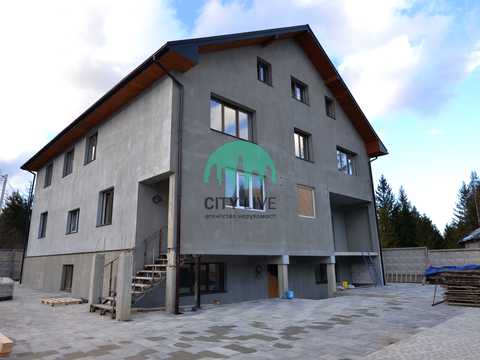 комерційна за адресою Зарічна, 38