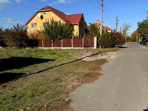 участок по адресу Мисливська