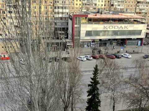 квартира за адресою Героїв просп., 12