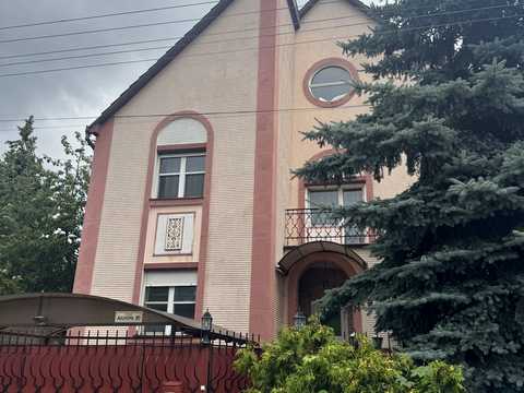 дом по адресу Авіаторів ул., 20