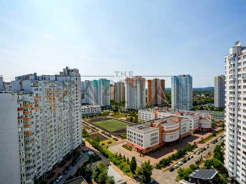 комерційна за адресою Миколи Бажана просп., 1Б