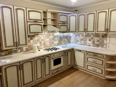 квартира по адресу Леси Украинки ул., 19