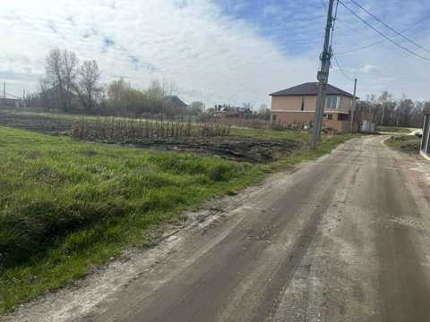 ділянка за адресою Юності, 4