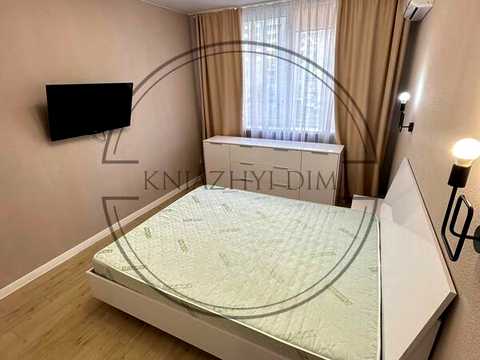 квартира за адресою Ревуцького вул., 40-Б