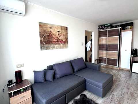 квартира за адресою Сінна вул. (Добровольського), 8