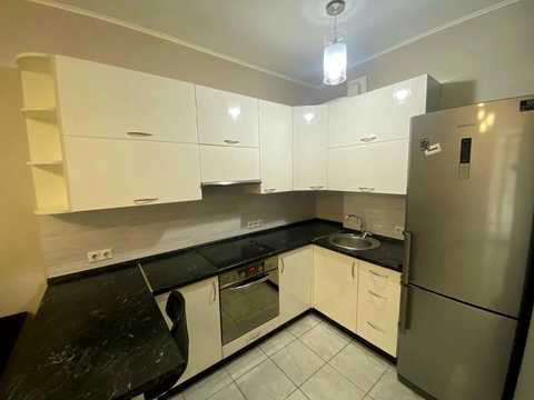 квартира за адресою Регенераторна вул., 4 к4