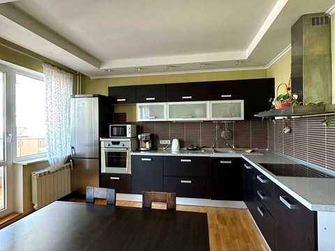 квартира за адресою Анни Ахматової вул., 43