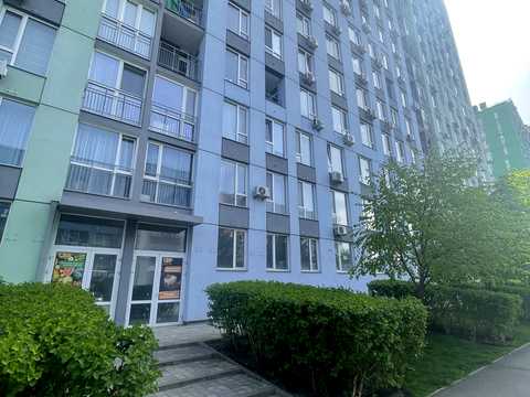 комерційна за адресою Соборності просп. (Возз'єднання), 17