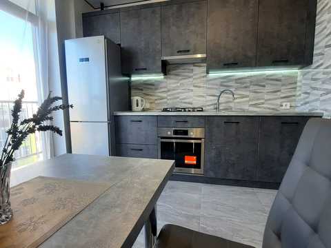 квартира за адресою Залізнична вул., 9