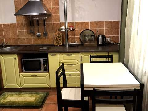 квартира за адресою Академіка Булаховського вул., 5-Б