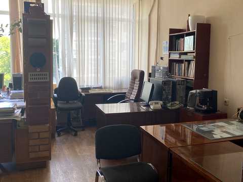 комерційна за адресою Науки просп. (Леніна), 40