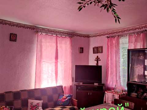 будинок за адресою с. Крюкове, Центральна, 10